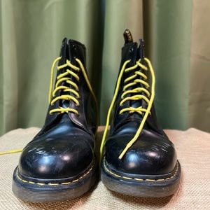 Dr. Martens 1460 boots. Mens 13